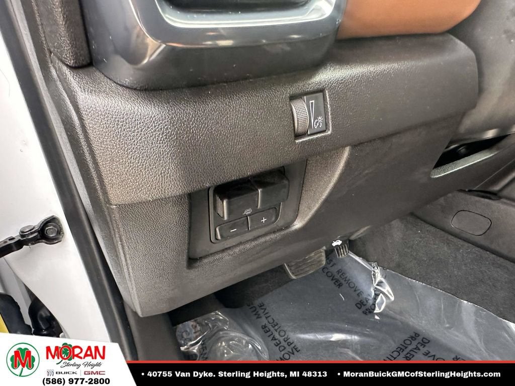 2023 GMC Canyon 4WD AT4