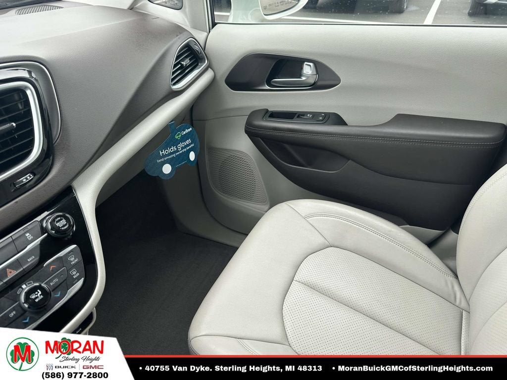 2017 Chrysler Pacifica Touring-L Plus