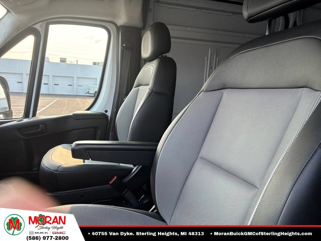 2025 RAM ProMaster Cargo Van Tradesman