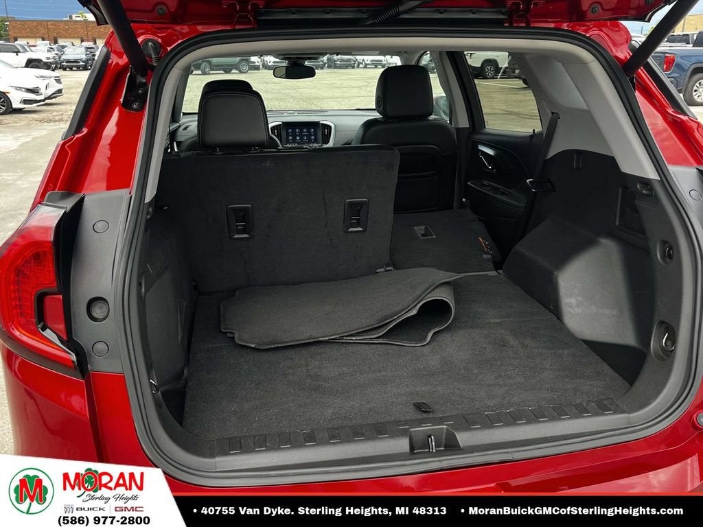 2023 GMC Terrain SLT - Photo 11