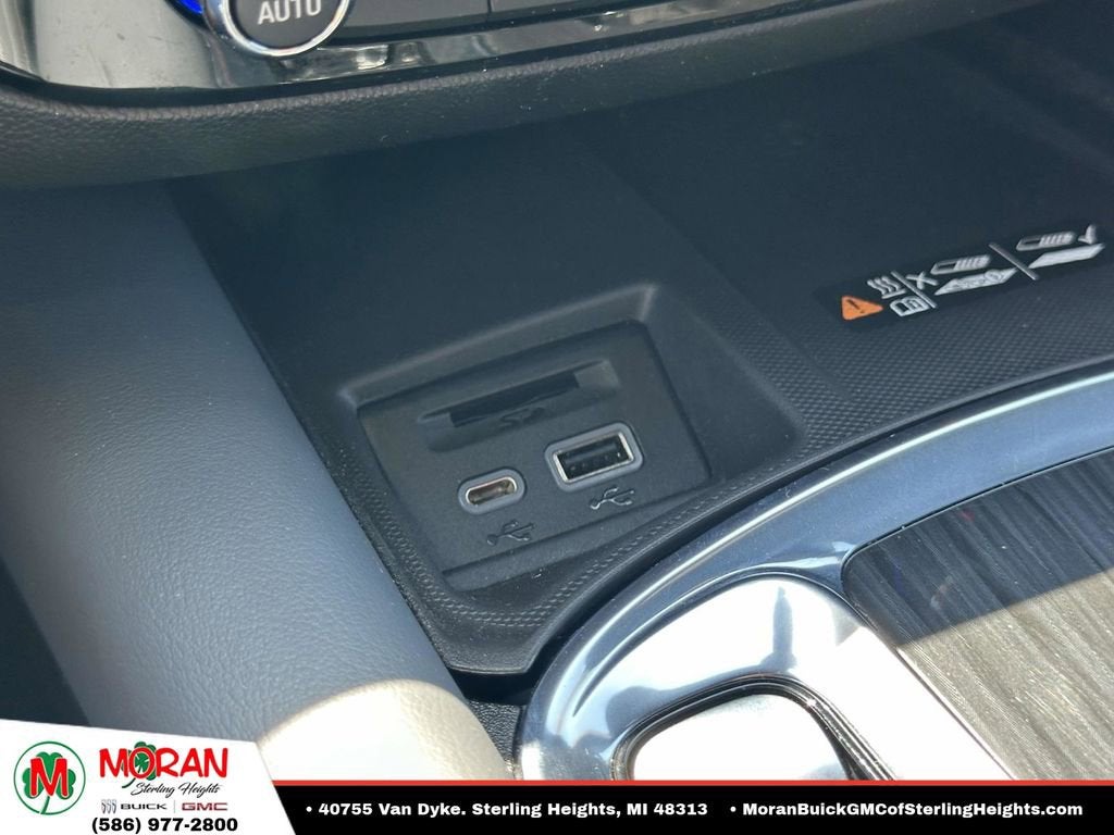 2024 Buick Enclave Essence