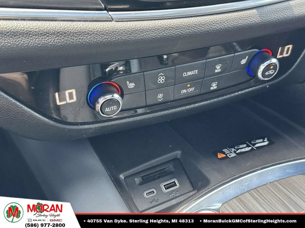 2024 Buick Enclave Essence