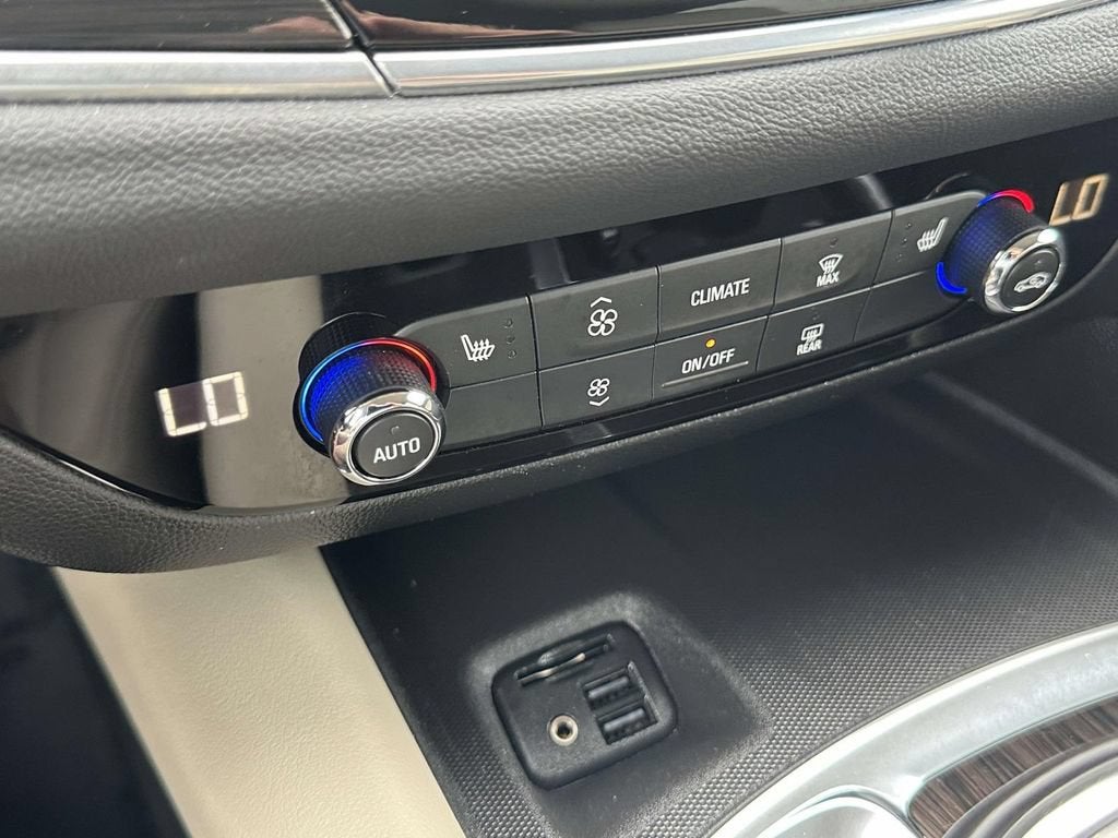 2021 Buick Enclave Essence