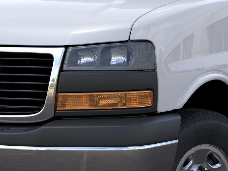 2025 GMC Savana Cutaway 3500 1WT