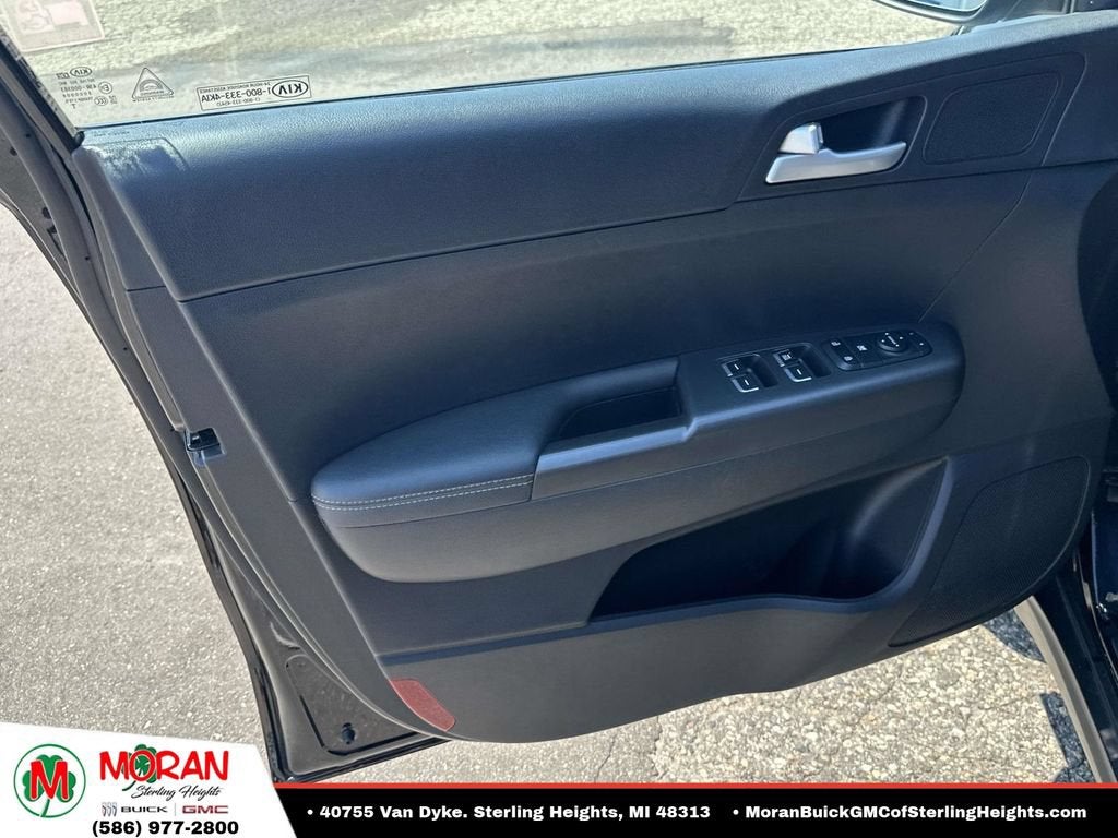 2021 Kia Sportage LX - Photo 16