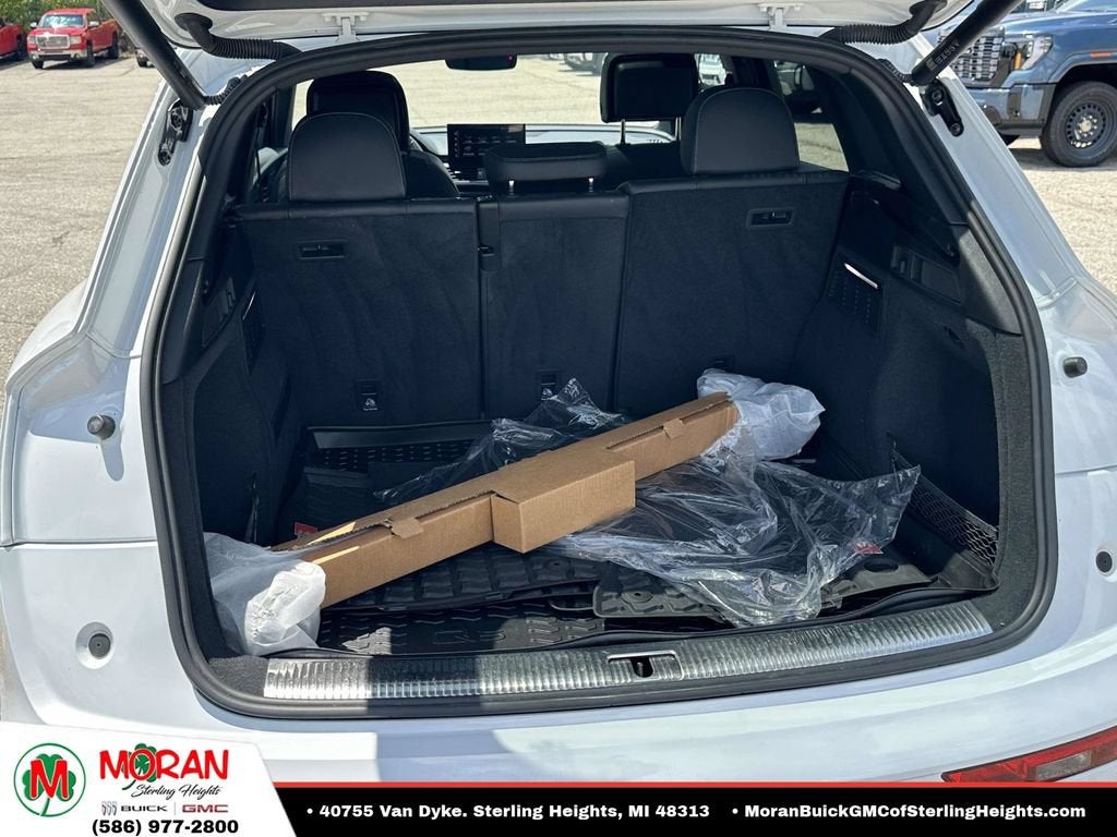 2022 Audi SQ5 Premium Plus
