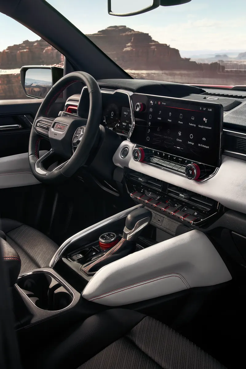 2026 GMC Canyon infotainment system at Moran Buick GMC Sterling Heights in STERLING HEIGHTS MI
